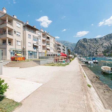 Modern New Flat Next To River Cetina Omis Exterior photo