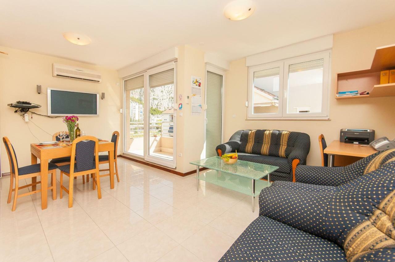 Modern New Flat Next To River Cetina Omis Exterior photo
